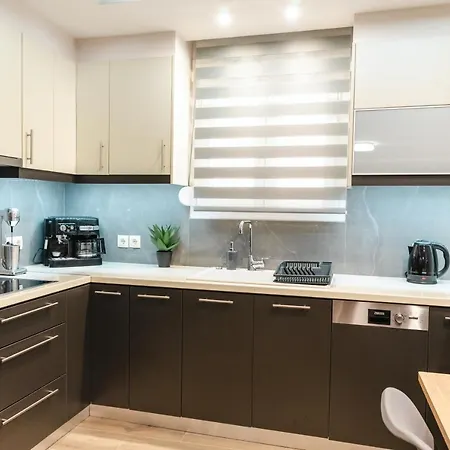 Elegant Decorated House - Free Private Parking! * Iraklio